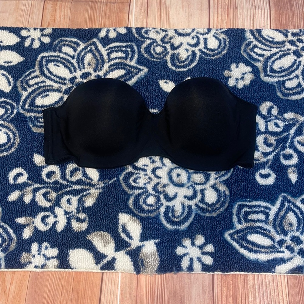 Soma Strapless Bra! Size 40D GREAT CONDITION!